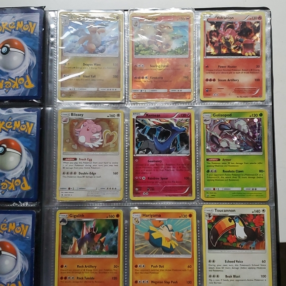 Pokemin cards w binder - Picture 4 of 5